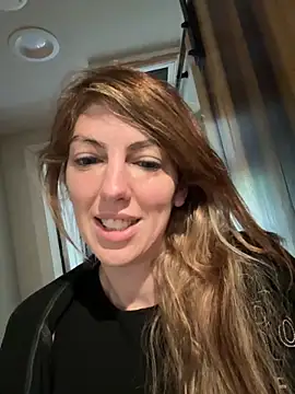 Snapshot of CelestialRuby chatting on 24, 10, 2025 CelestialRuby online show from 24, 10, 2025