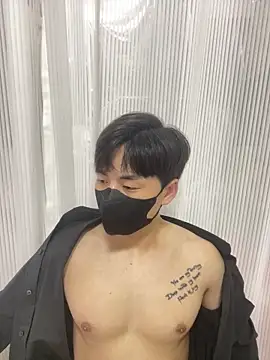 Snapshot of kimze7 chatting on 14, 12, 2025 kimze7 online show from 14, 12, 2025