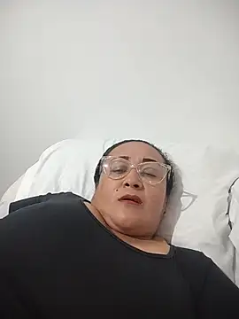 Nini Love  online show from 6, 2, 2026