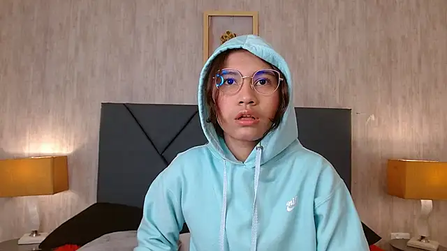 Xaander  online show from 6, 1, 2026