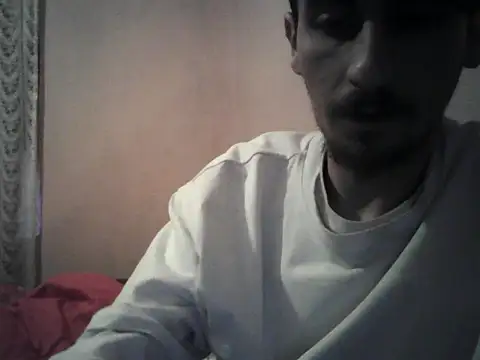 Snapshot of Hon3ySlim chatting on 15, 12, 2025 Hon3ySlim online show from 15, 12, 2025