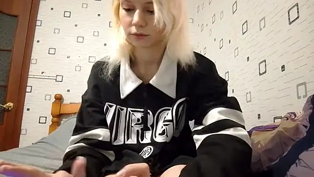 Snapshot of Sofalakers chatting on 14, 12, 2025 Sofalakers online show from 14, 12, 2025