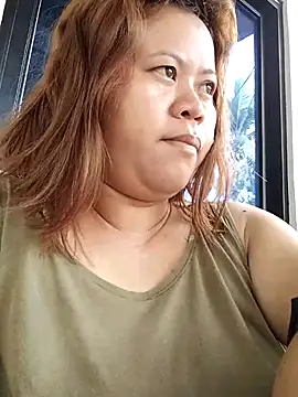 Snapshot of Melania05 chatting on 5, 4, 2026 Melania05 online show from 5, 4, 2026