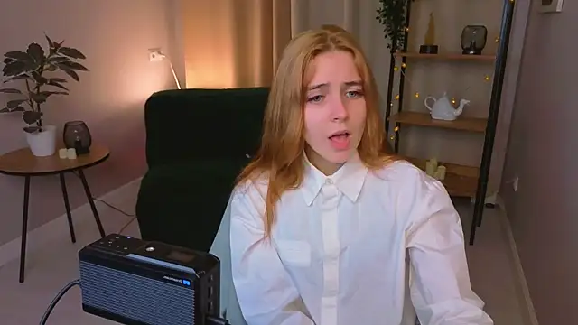 Bella xBaby online show from 15, 12, 2025