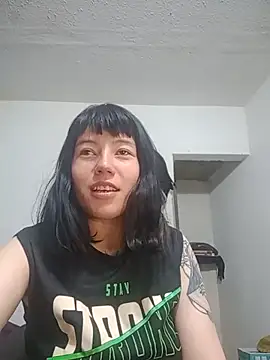 Angeline  Thompson online show from 14, 12, 2025