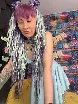 Snapshot of Tattoo__Moon chatting on 13, 4, 2026 Tattoo Moon online show from 13, 4, 2026