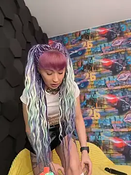 Snapshot of Tattoo__Moon chatting on 15, 4, 2026 Tattoo Moon online show from 15, 4, 2026