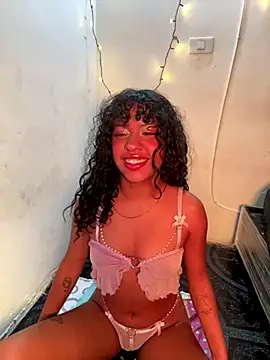 Snapshot of Agera_- chatting on 16, 12, 2025 Agera - online show from 16, 12, 2025