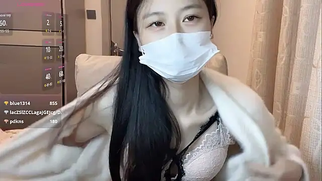 Snapshot of tiantian-160 chatting on 30, 4, 2026 tiantian-160 online show from 30, 4, 2026
