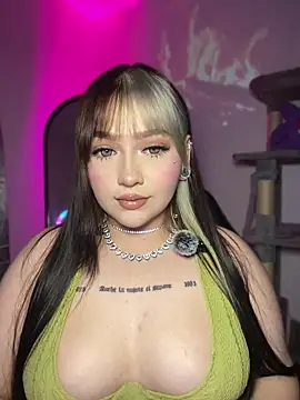 Daniela ruizz online show from 16, 4, 2026