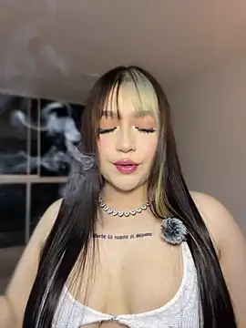 Snapshot of Daniela_ruizz chatting on 27, 4, 2026 Daniela ruizz online show from 27, 4, 2026