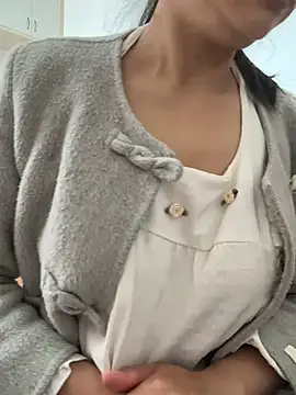 Snapshot of cmvoo chatting on 24, 4, 2026 cmvoo online show from 24, 4, 2026