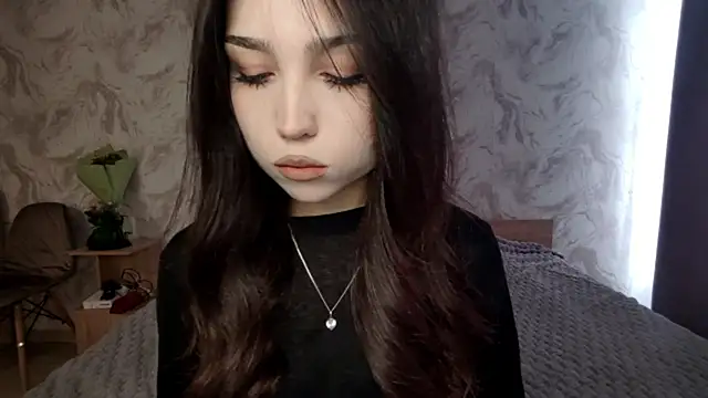 Qwami Amie online show from 13, 4, 2026