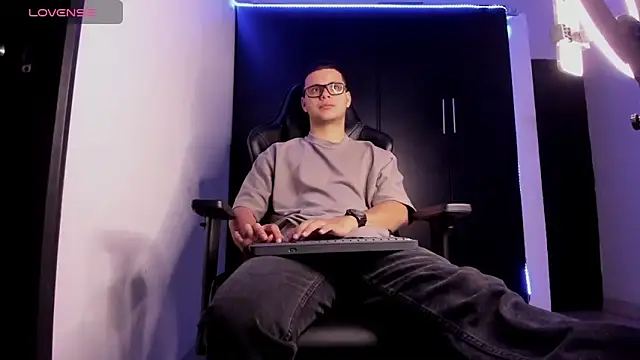 Liam Mateo online show from 21, 3, 2026