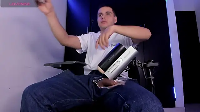 Liam Mateo online show from 3, 4, 2026