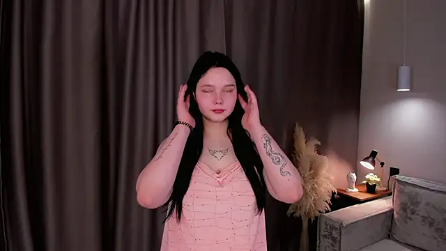 Snapshot of AgataBelson chatting on 17, 12, 2025 AgataBelson online show from 17, 12, 2025