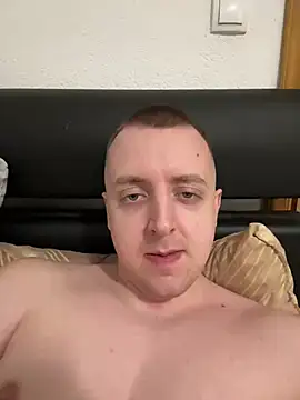 BezzBoiixh online show from 13, 2, 2025