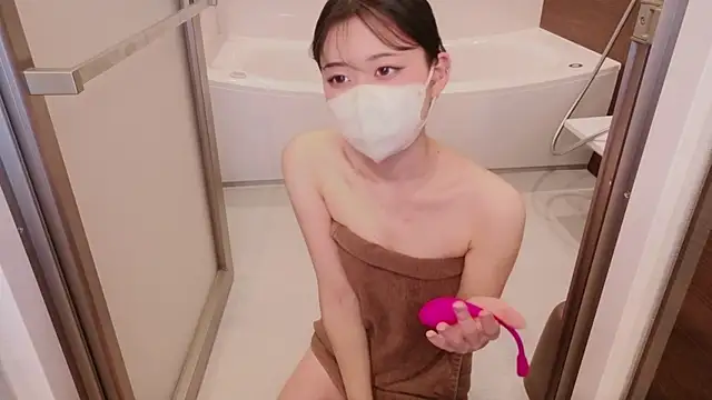 Snapshot of Ms-KARINA chatting on 5, 3, 2026 Ms-KARINA online show from 5, 3, 2026