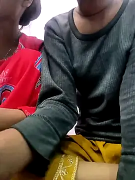 Snapshot of RV_525 chatting on 16, 12, 2025 RV 525 online show from 16, 12, 2025