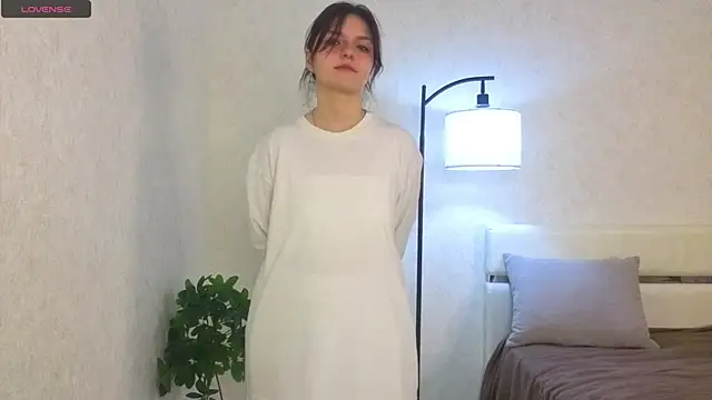 Snapshot of NyraVesperis chatting on 10, 4, 2026 NyraVesperis online show from 10, 4, 2026