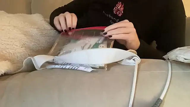 Snapshot of ijustturned18today chatting on 15, 12, 2025 ijustturned18today online show from 15, 12, 2025