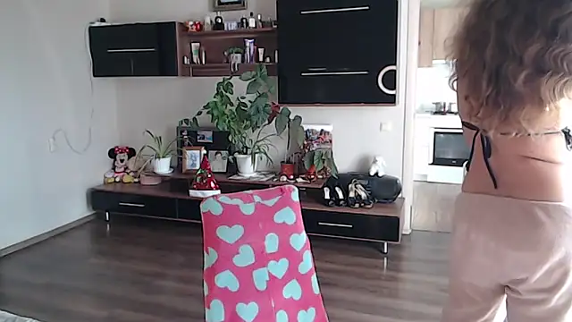 Snapshot of SofiaBoone chatting on 17, 12, 2025 SofiaBoone online show from 17, 12, 2025