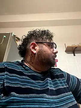 P0rco89 online show from 8, 1, 2026