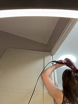 LucieBliss online show from 18, 12, 2025