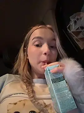 Snapshot of -teenytiny- chatting on 13, 12, 2025 -teenytiny- online show from 13, 12, 2025