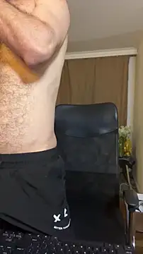 Snapshot of _YOURHERO chatting on 12, 1, 2026 YOURHERO online show from 12, 1, 2026