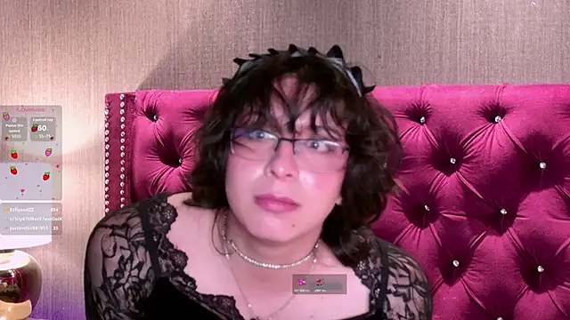 Snapshot of Shelly_bat chatting on 21, 4, 2026 Shelly bat online show from 21, 4, 2026