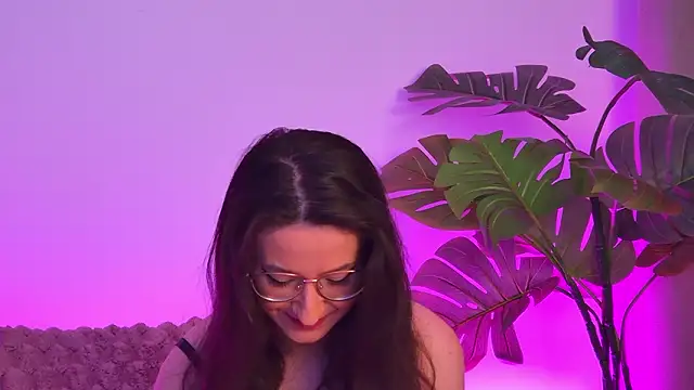 Snapshot of TheaMalekoo chatting on 19, 3, 2026 TheaMalekoo online show from 19, 3, 2026