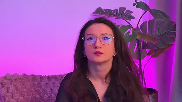 Snapshot of TheaMalekoo chatting on 21, 3, 2026 TheaMalekoo online show from 21, 3, 2026