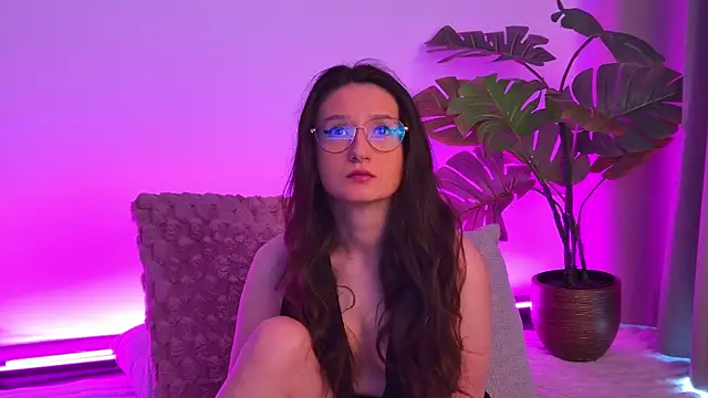 Snapshot of TheaMalekoo chatting on 27, 3, 2026 TheaMalekoo online show from 27, 3, 2026