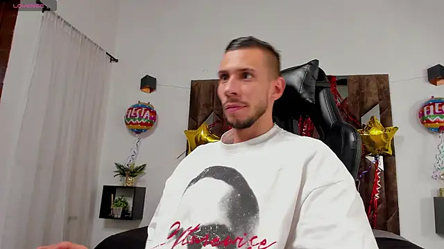 Snapshot of J_king__ chatting on 3, 5, 2026 J king online show from 3, 5, 2026