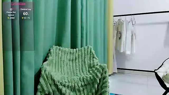 Snapshot of Leila-11 chatting on 24, 4, 2026 Leila-11 online show from 24, 4, 2026