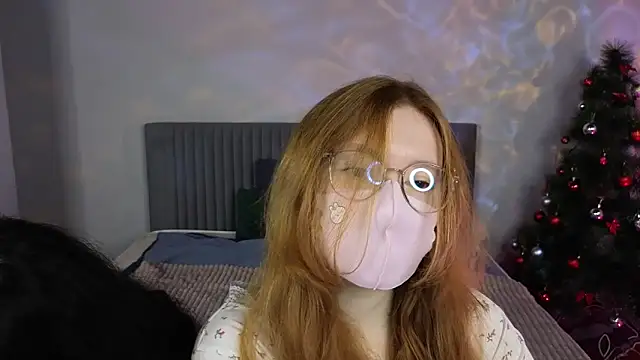 CaramelCigarettesss online show from 14, 12, 2025