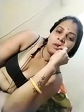 Sexy Riya123 online show from 29, 4, 2026