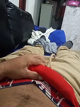 Snapshot of Alexanderreal23 chatting on 4, 2, 2026 Alexanderreal23 online show from 4, 2, 2026