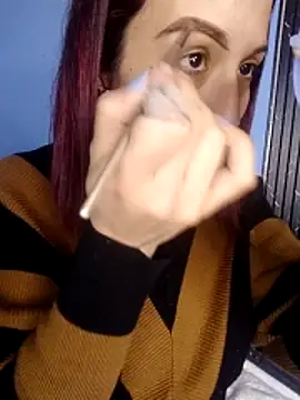 Snapshot of Moolly_Evanz chatting on 21, 4, 2026 Moolly Evanz online show from 21, 4, 2026