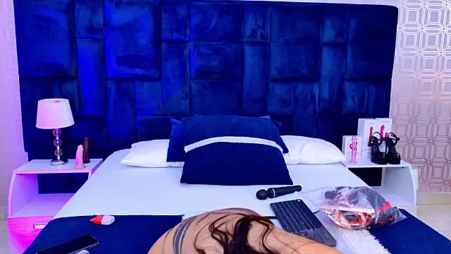 Celeste Clarke online show from 18, 1, 2026