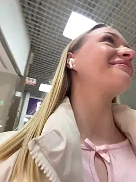 HelloAsh123 online show from 4, 3, 2026