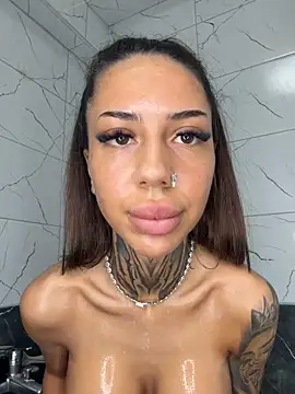 Snapshot of KatelynBelle chatting on 3, 4, 2026 KatelynBelle online show from 3, 4, 2026