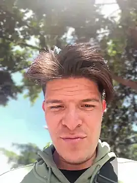 Snapshot of _NickJuniorr chatting on 15, 12, 2025 NickJuniorr online show from 15, 12, 2025