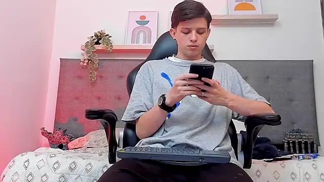 Snapshot of sebastamayo_ chatting on 5, 3, 2026 sebastamayo online show from 5, 3, 2026