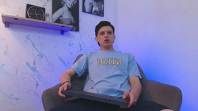 Snapshot of sebastamayo_ chatting on 10, 4, 2026 sebastamayo online show from 10, 4, 2026