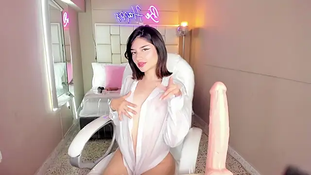 Snapshot of Claireuwu1 chatting on 6, 2, 2026 Claireuwu1 online show from 6, 2, 2026