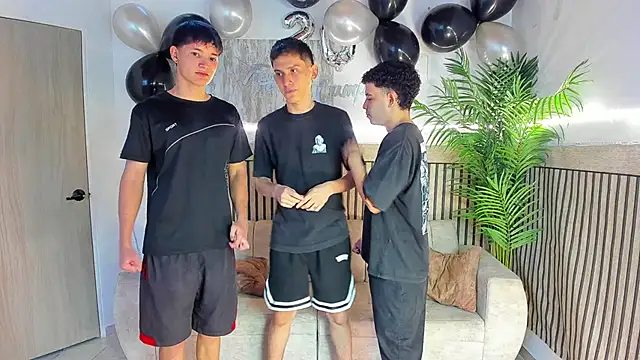 Snapshot of Just4life242 chatting on 13, 12, 2025 Just4life242 online show from 13, 12, 2025