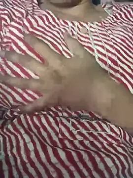 Snapshot of teena-11 chatting on 1, 4, 2026 teena-11 online show from 1, 4, 2026