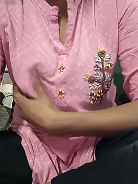 Snapshot of teena-11 chatting on 16, 4, 2026 teena-11 online show from 16, 4, 2026